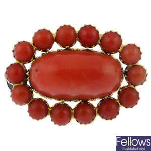 An early 19th century 15ct gold coral cluster brooch.