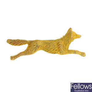 An early 20th century gold fox brooch.