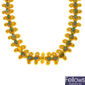 An early 19th century gold gem-set convertible necklace/pair of bracelets, AF.