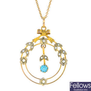 An early 20th century 9ct gold blue paste and split pearl pendant, with chain.