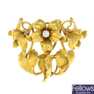 An early 20th century 18ct gold diamond floral brooch.
