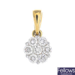 An 18ct gold diamond cluster pendant.