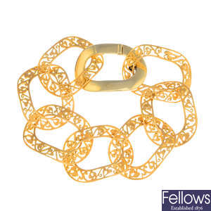 POMELLATO - an 18ct gold 'Arabesque' bracelet.