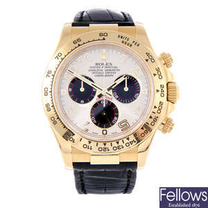 ROLEX - a gentleman's 18ct yellow gold Oyster Perpetual Cosmograph Daytona chronograph wrist watch.