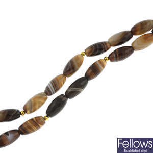 Two items of banded agate jewellery.