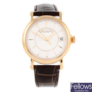 PATEK PHILIPPE - a gentleman's 18ct rose gold Calatrava wrist watch.