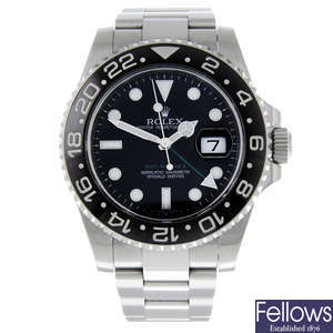 ROLEX - a gentleman's stainless steel Oyster Perpetual Date GMT-Master II bracelet watch.