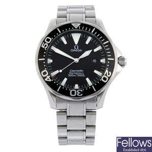 OMEGA - a stainless steel Seamaster Professional 300M bracelet watch, 41mm.
