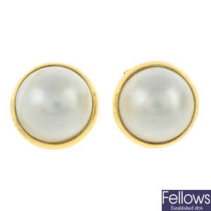 Mabé pearl single-stone earrings