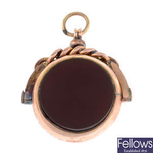 Early 20th century gold swivel fob pendant