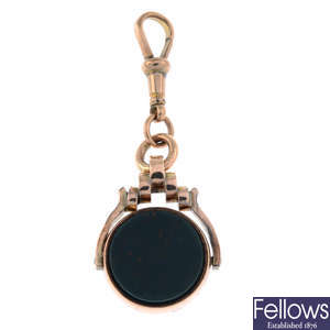 Edwardian 9ct gold swivel fob pendant