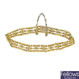 Late Victorian 15ct gold bracelet