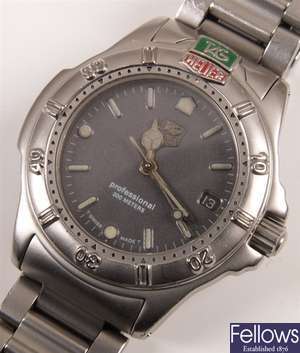 TAG HEUER - a gentleman's stainless steel 2000