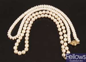 Single row uniform 6.5mm cultured pearl necklet