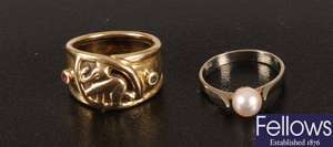 585 stone set elephant ring, also a 585 white