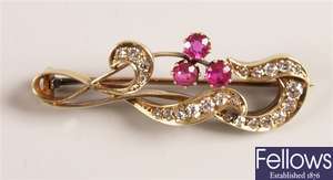 15ct gold floral spray brooch with a trefoil of
