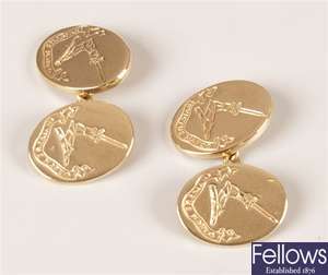 Pair of 15ct gold oval chain link cufflinks, with