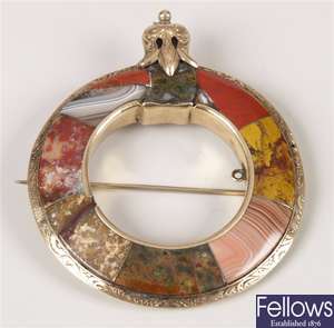 Circular agate set Scottish brooch, with hollow