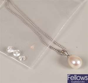 18ct white gold cultured pearl pendant on a