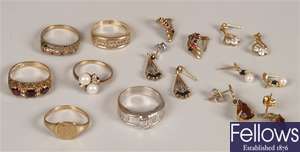 A small collection of jewellery, to include a