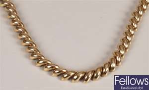 9ct gold collarette of polished S shape links,