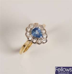 18ct gold sapphire and diamond cluster ring with