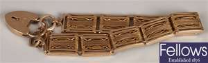 Edwardian 9ct gold fancy gate bracelet, with