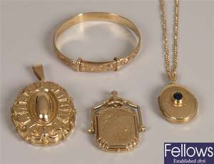 Five 9ct gold items, to include a 9ct gold