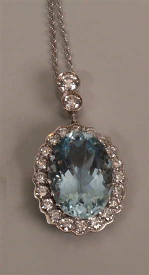 18ct white gold aquamarine and diamond cluster