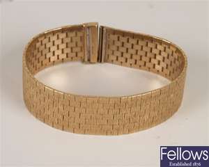 9ct gold textured brick link design bracelet.