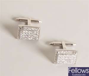 Pair of 18k white gold diamond bar link cufflinks