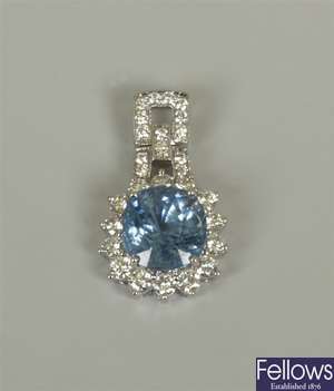 18ct white gold untreated sapphire and diamond