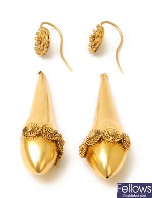 A pair of 19th century gold pendent earrings (AF)