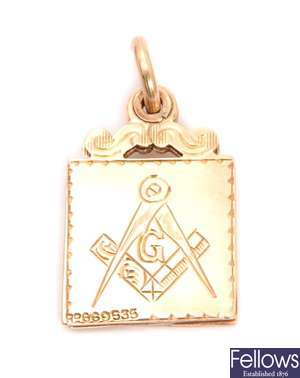 A 9ct gold rectangular Masonic pendant with