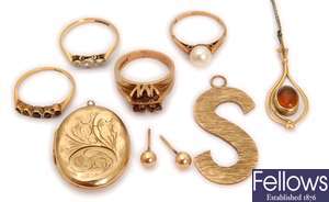 A small quantity of items, to include a 9ct gold