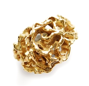 Kutchinsky - An 18ct gold abstract intertwined