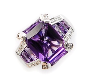 An amethyst and diamond ring, comprising a