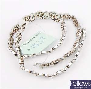 (406014910) 18ct necklace