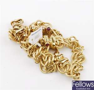 (106164835) 18ct link bracelet, 18ct drop earrings, 18ct fancy necklet