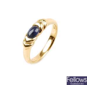 An 18ct gold and single stone cabochon sapphire