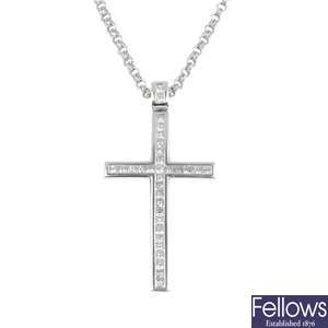 18ct white gold diamond cross pendant with fancy belcher link chain.