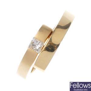 18ct gold diamond set crossover design ring.