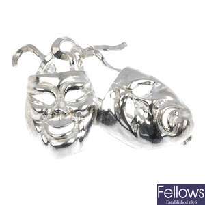 1400gms silver and white metal jewellery.