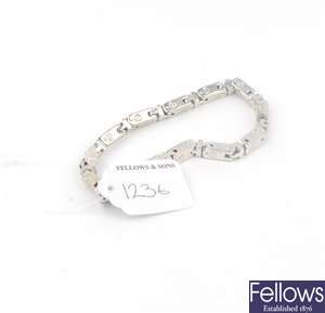 (107192533) ring link bracelet