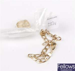 (307079165)  curb bracelet, 9ct keeper ring