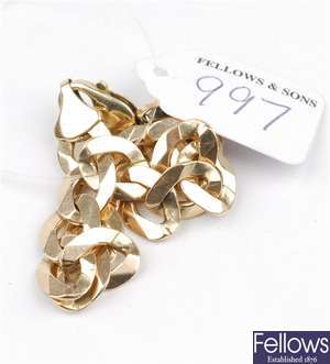 (44406) A 9ct gold bracelet