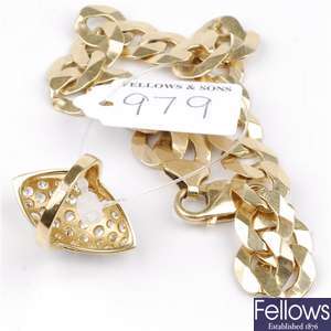 (43724) A 9ct gold ring and bracelet