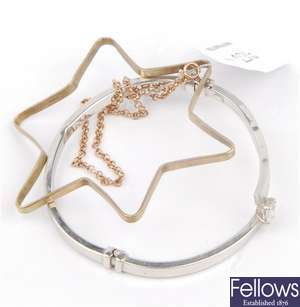 (301145302) two assorted bangles, 9ct belcher bracelet