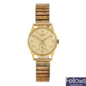 LOT:31 | A gold plated quartz gentleman's Gucci 2600M wrist watch.