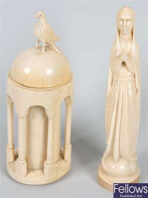 Two items of early 20th Century African ivory